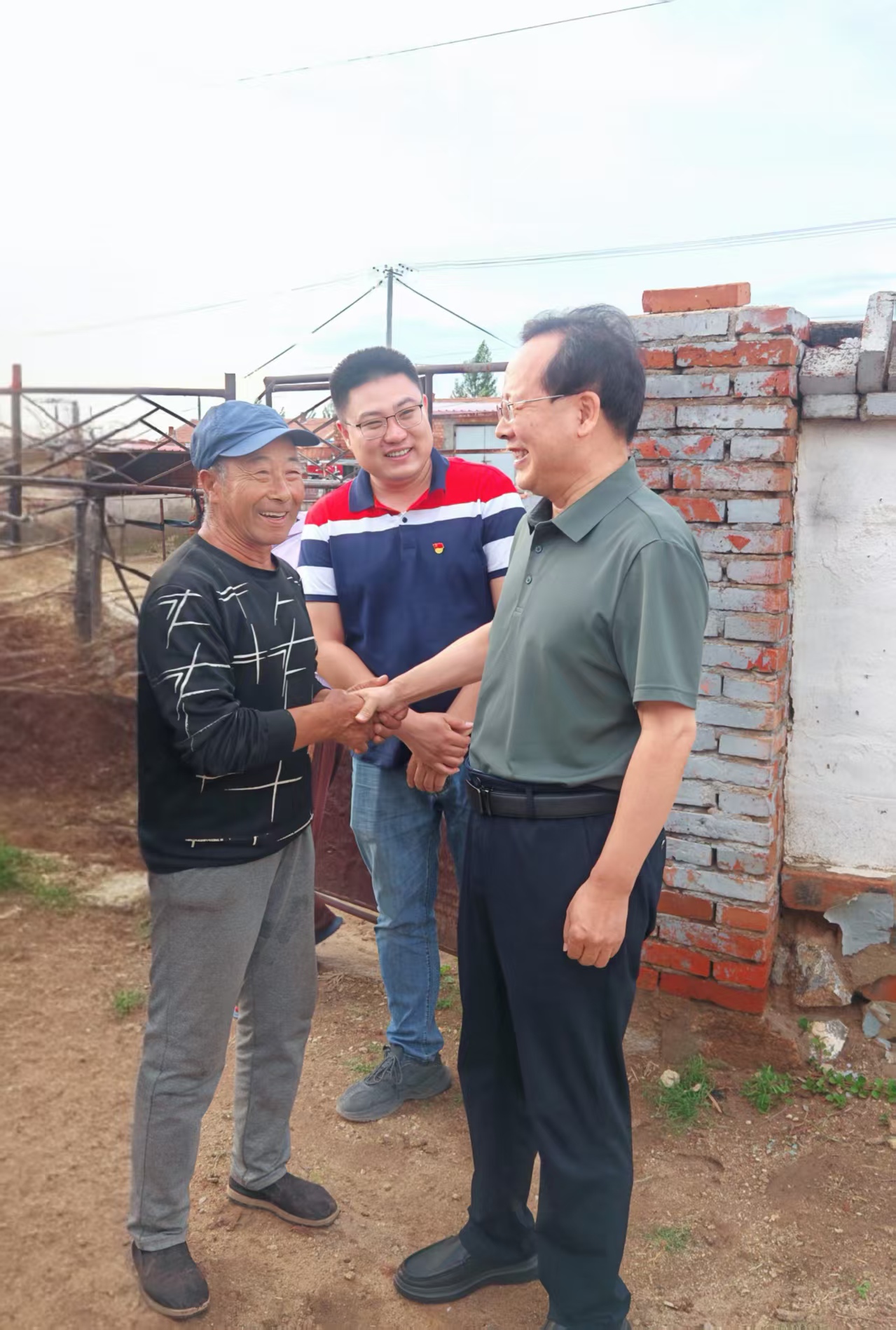 1756689899392065781.jpg auto