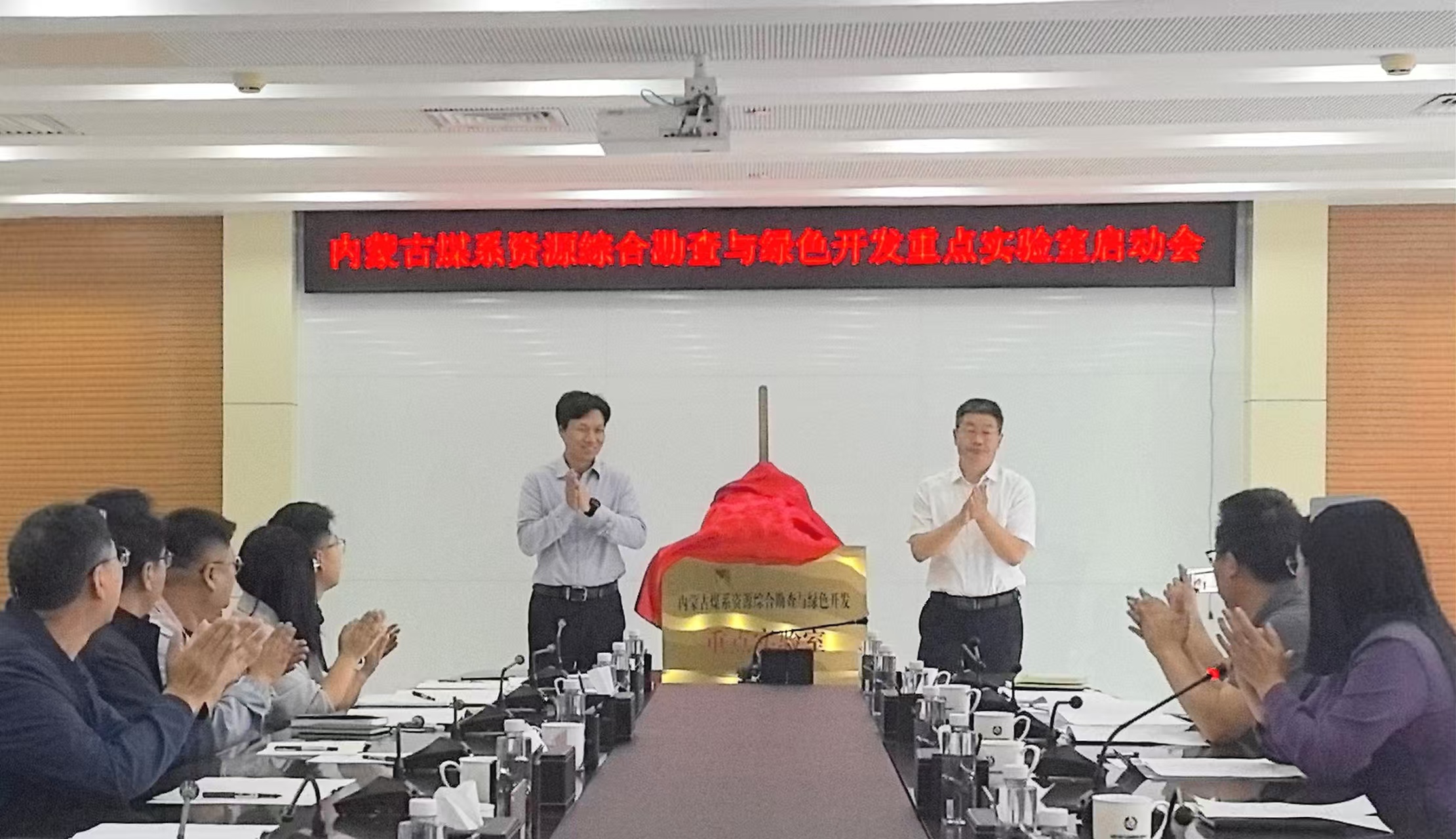 1758599500686047948.jpg auto